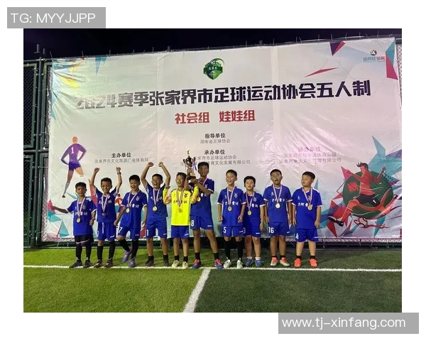 足球场上星光闪耀梦想与荣耀交织的诗篇 足球场上星光闪耀梦想与荣耀交织的诗篇